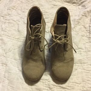Toms desert wedge